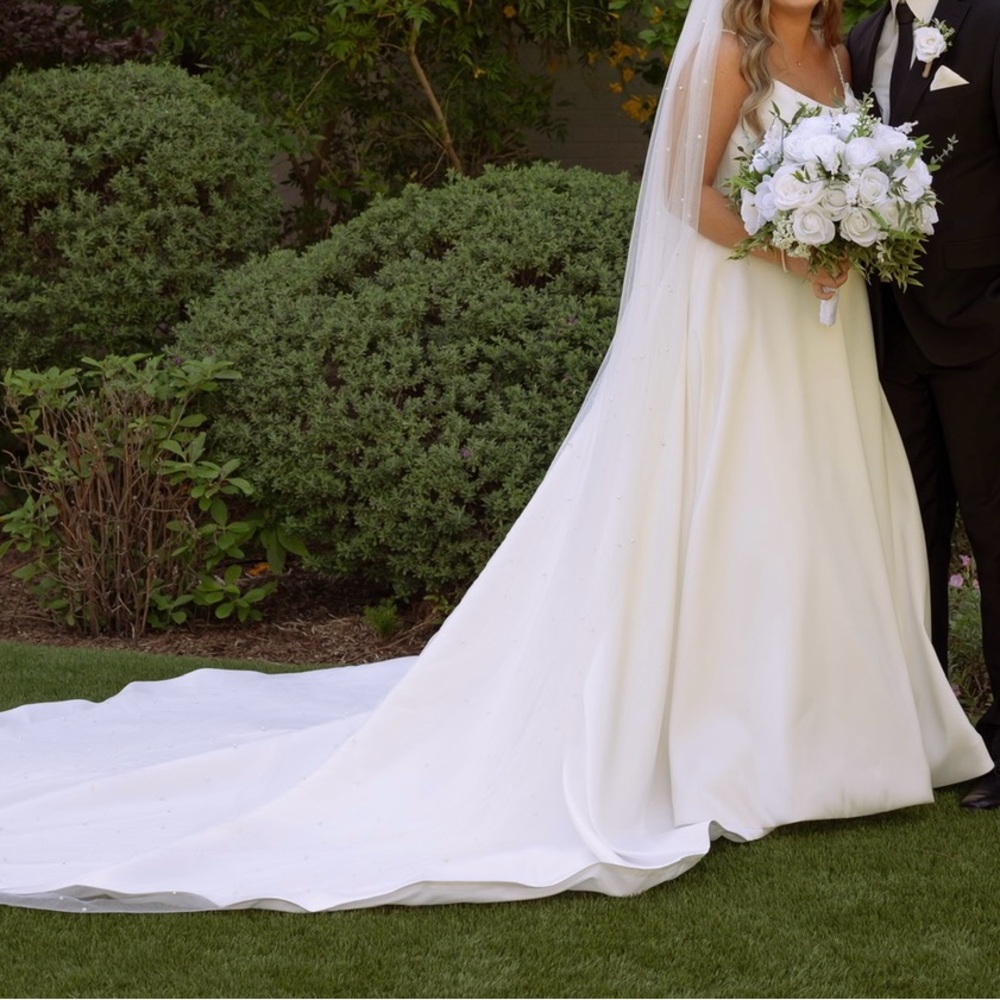Oxford Street Ivory Wedding Gown